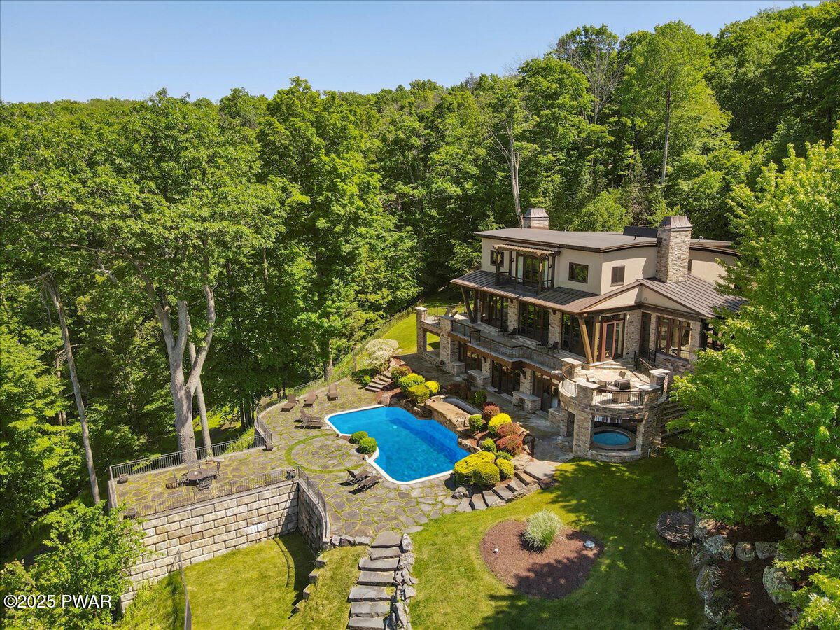 165 Pennwood Drive, Greentown, Pennsylvania image 1