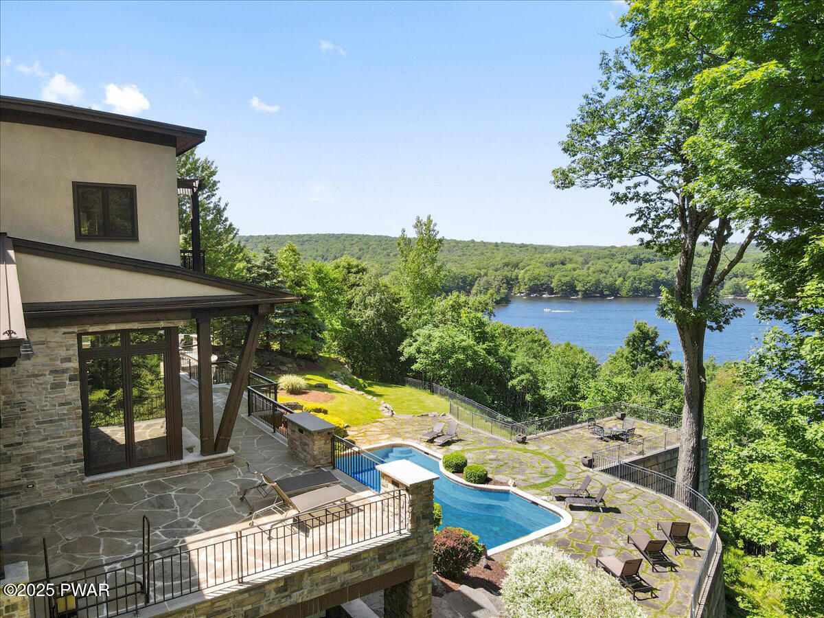 165 Pennwood Drive, Greentown, Pennsylvania image 14