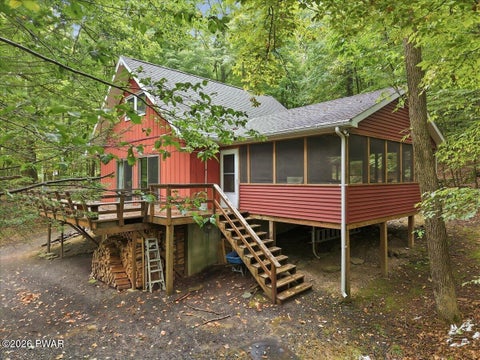 Homes For Sale - 110 W Shore Drive<br/> Hawley, PA 18428