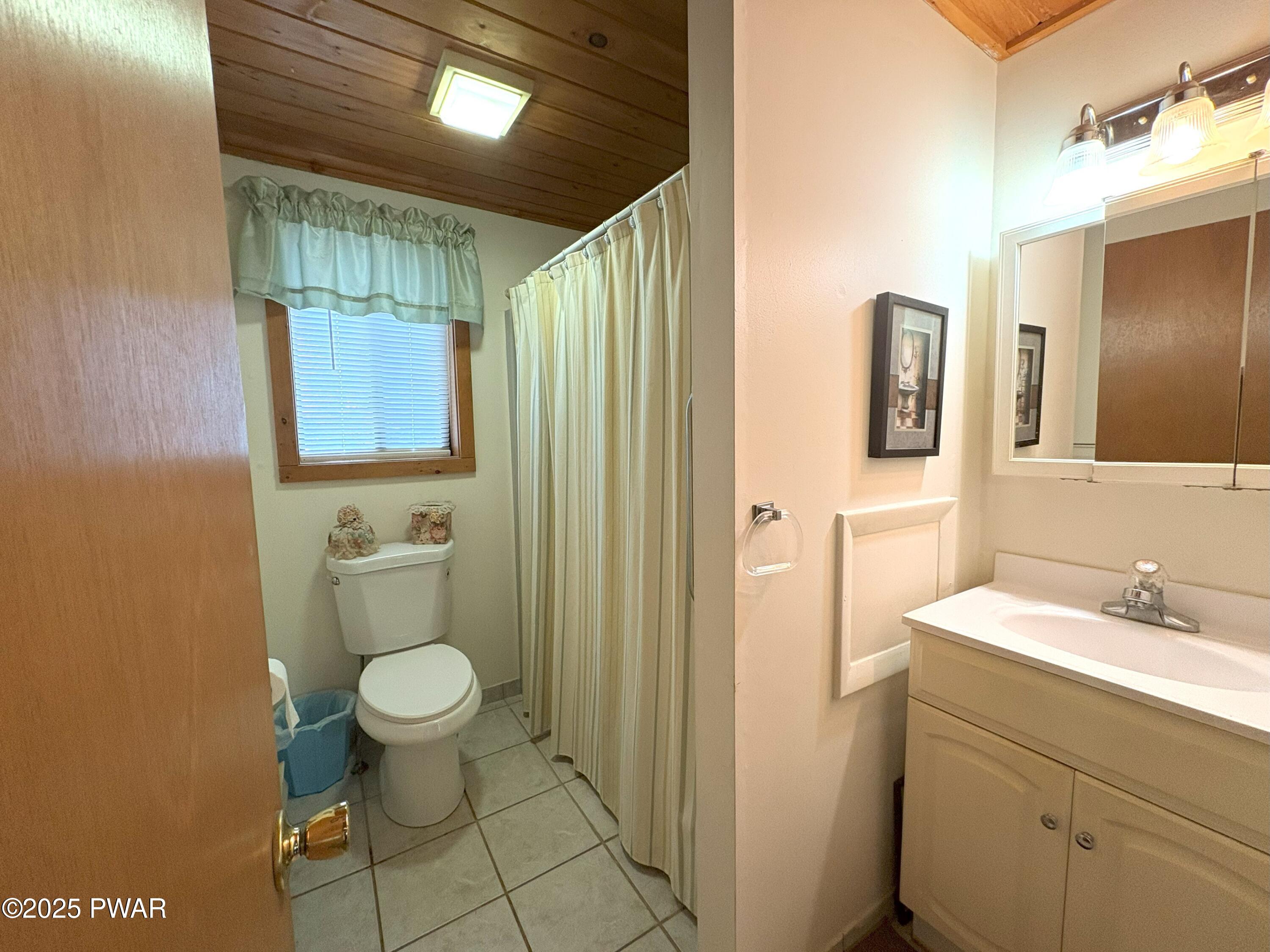 1040 Rainbow Drive, Lake Ariel, Pennsylvania image 20