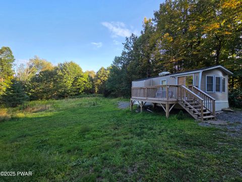 Homes For Sale - 310 Stanton Drive<br/> Waymart, PA 18472