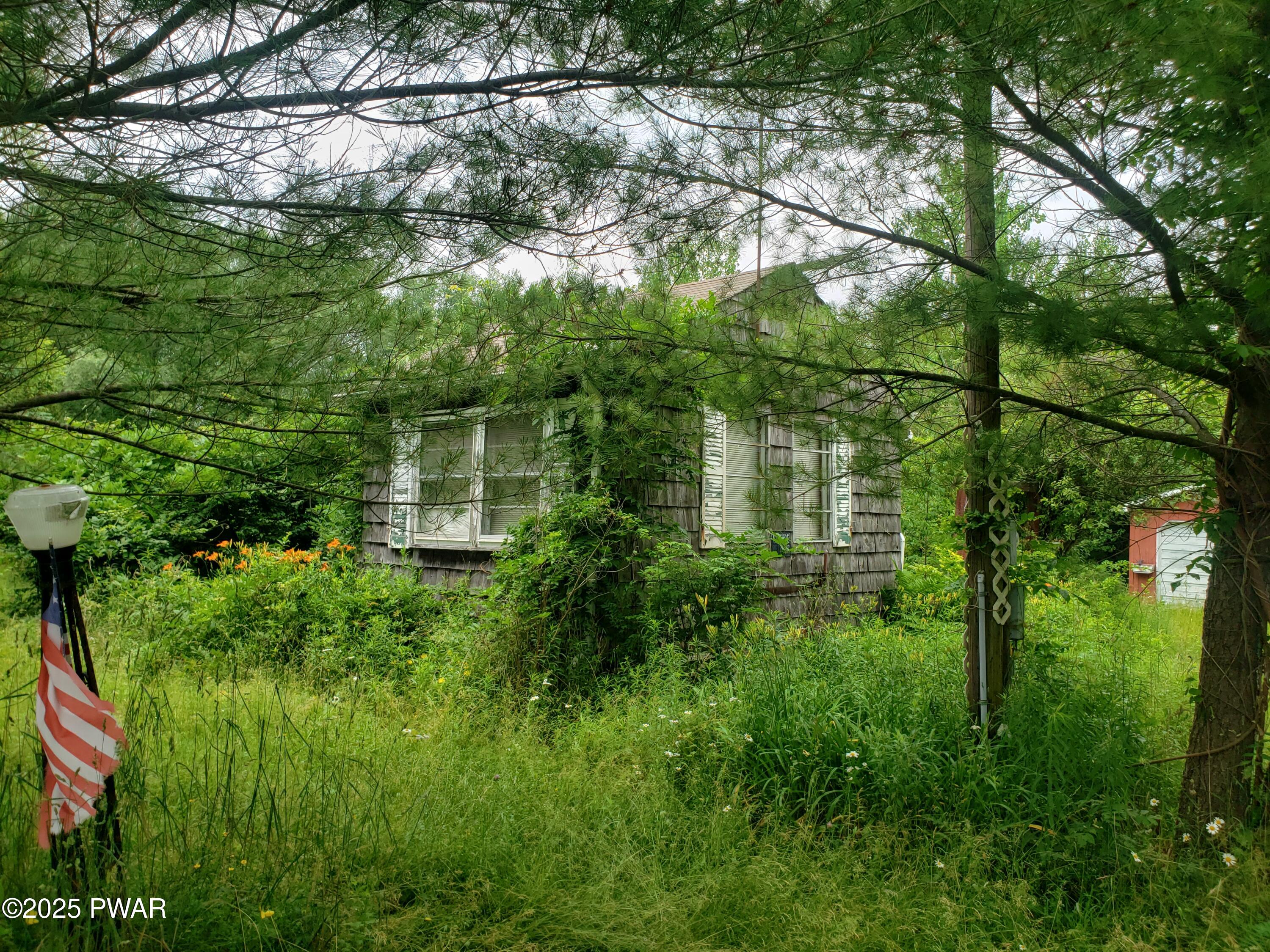567 Creamton Drive, Pleasant Mount, Pennsylvania image 2