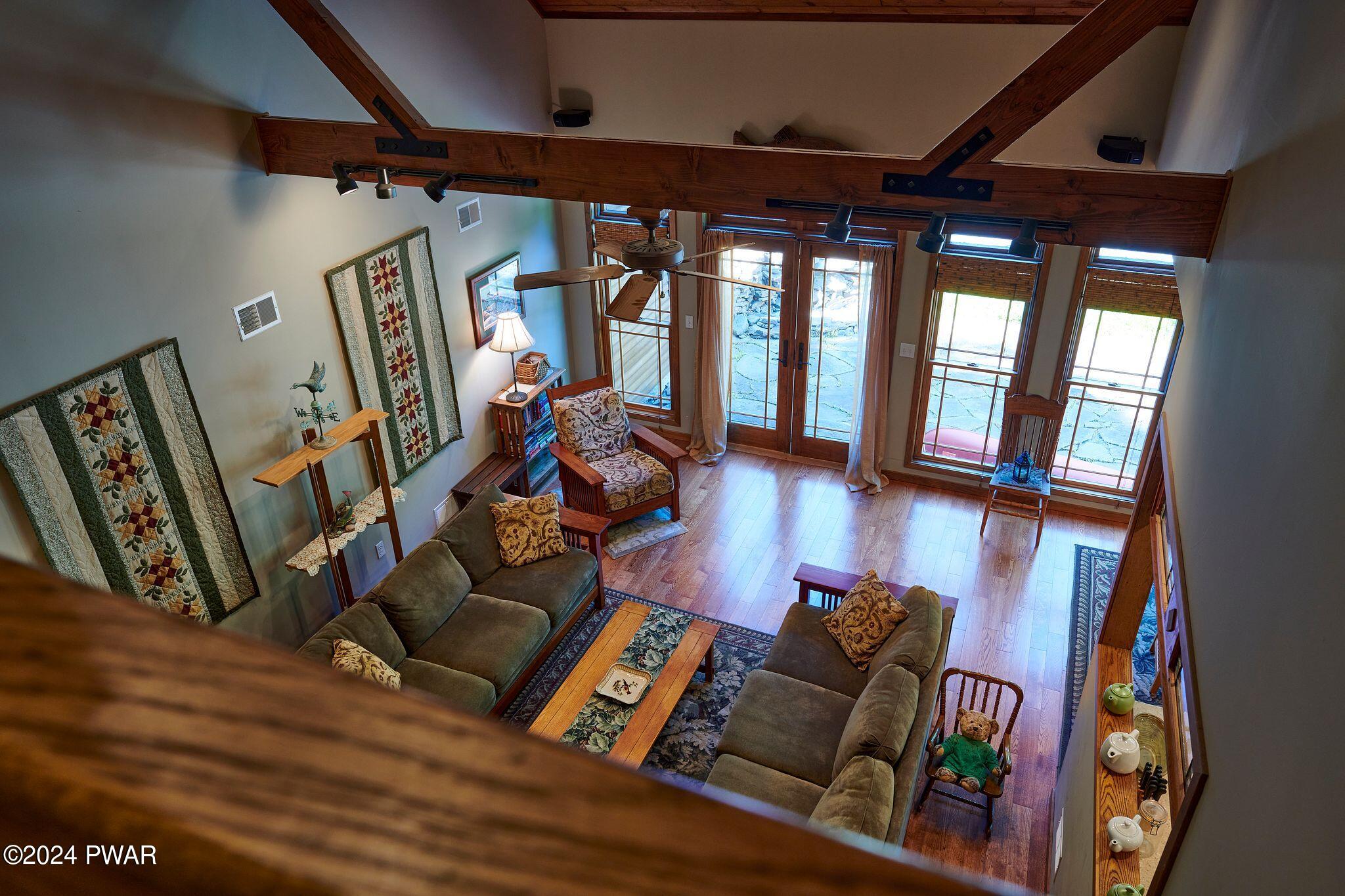 Hawley, Pennsylvania 18428, United States, 5 Bedrooms Bedrooms, ,3 BathroomsBathrooms,Residential,Pending,63404