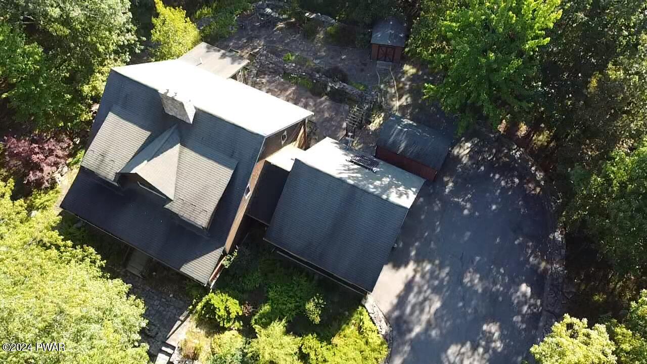 Hawley, Pennsylvania 18428, United States, 5 Bedrooms Bedrooms, ,3 BathroomsBathrooms,Residential,Pending,63404