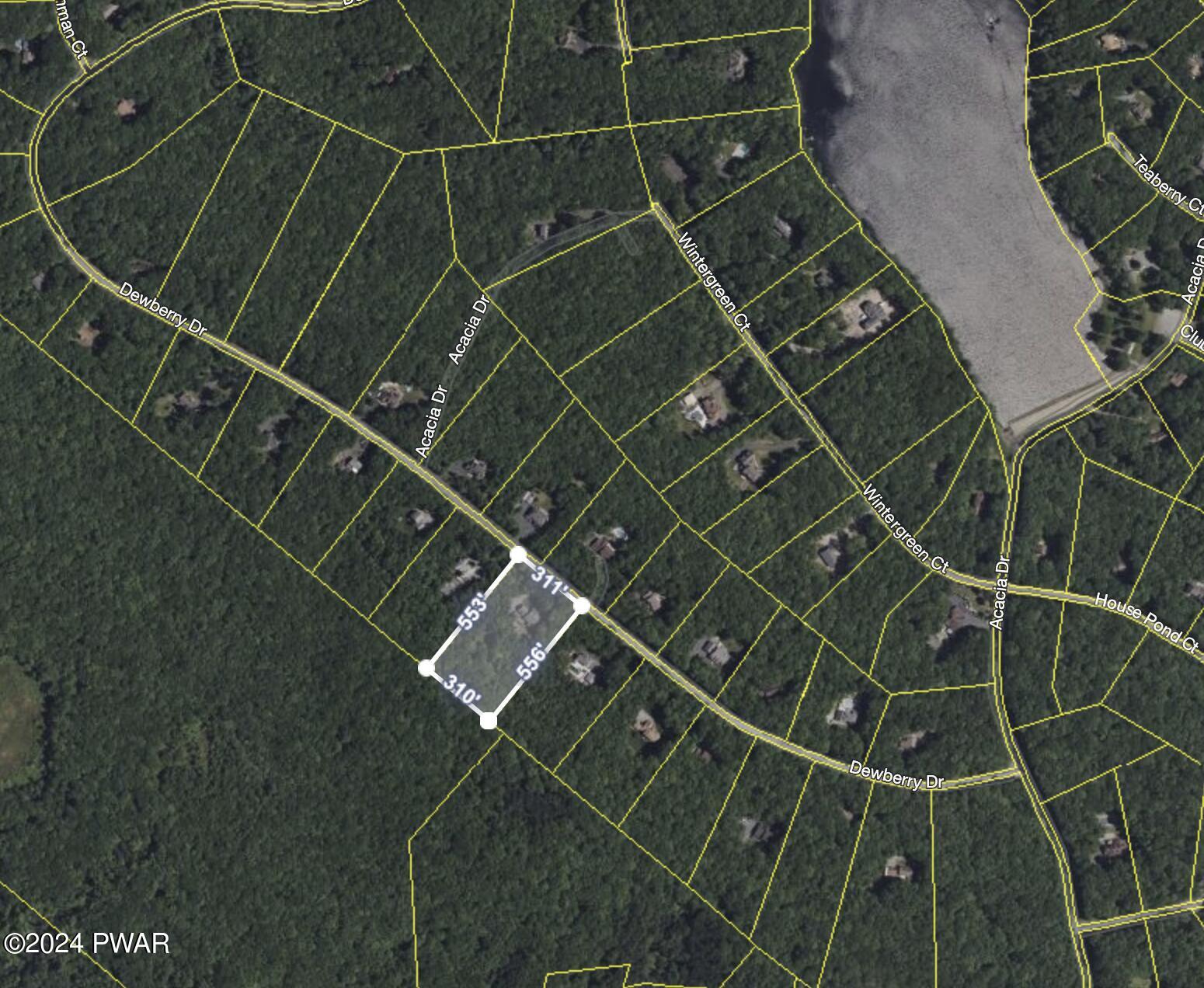 Hawley, Pennsylvania 18428, United States, 5 Bedrooms Bedrooms, ,3 BathroomsBathrooms,Residential,Pending,63404