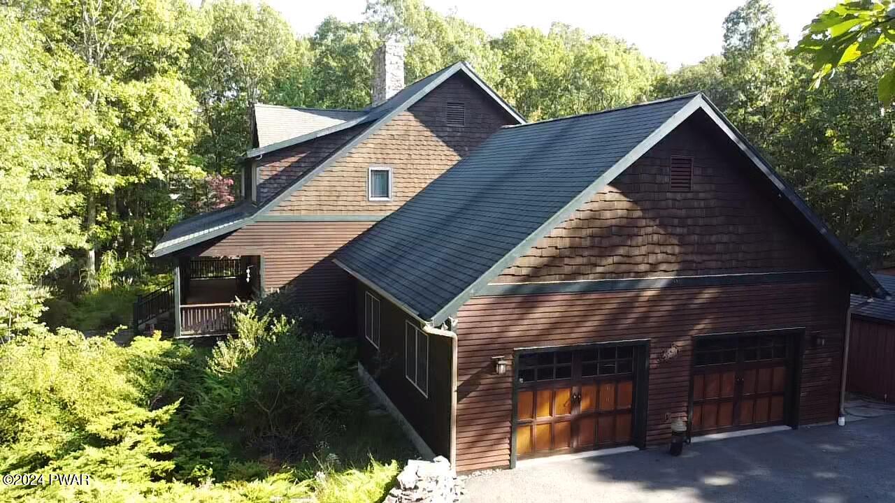 Hawley, Pennsylvania 18428, United States, 5 Bedrooms Bedrooms, ,3 BathroomsBathrooms,Residential,Pending,63404