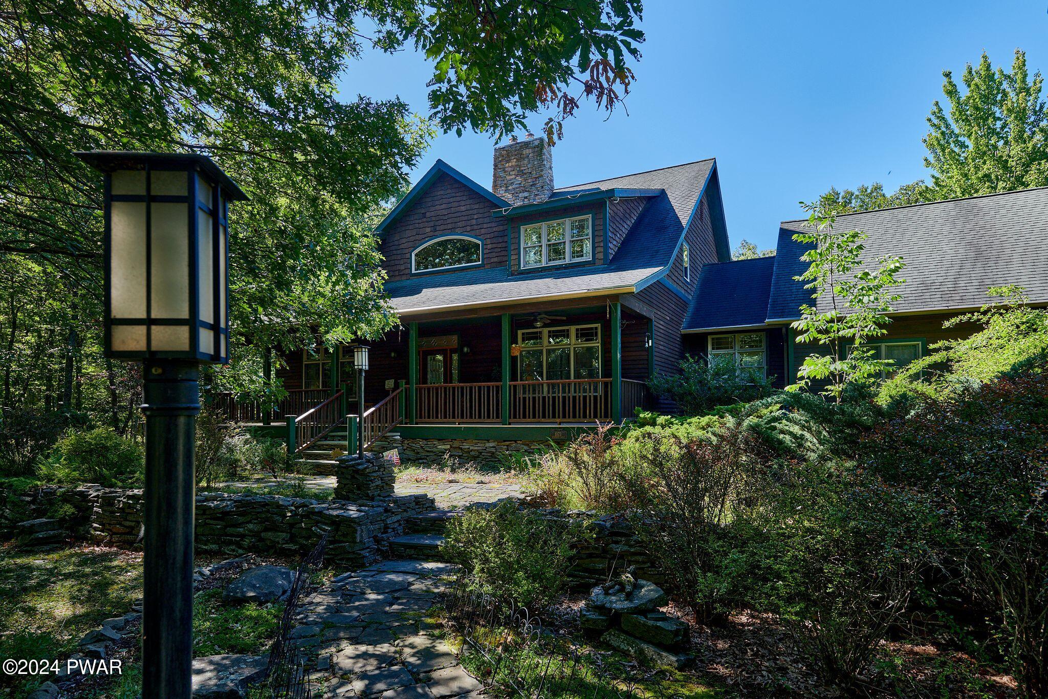 Hawley, Pennsylvania 18428, United States, 5 Bedrooms Bedrooms, ,3 BathroomsBathrooms,Residential,Pending,63404