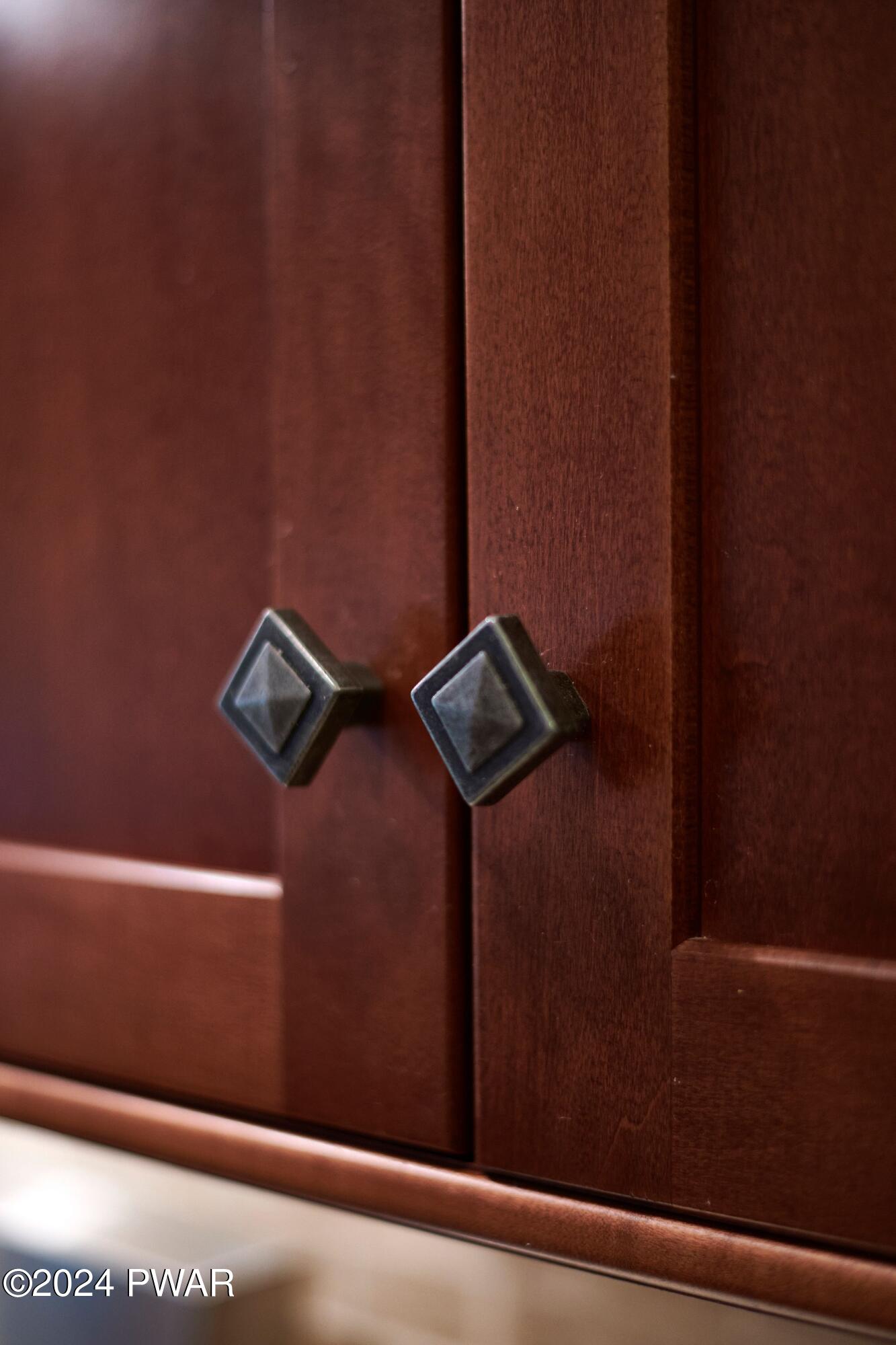 Hawley, Pennsylvania 18428, United States, 5 Bedrooms Bedrooms, ,3 BathroomsBathrooms,Residential,Pending,63404