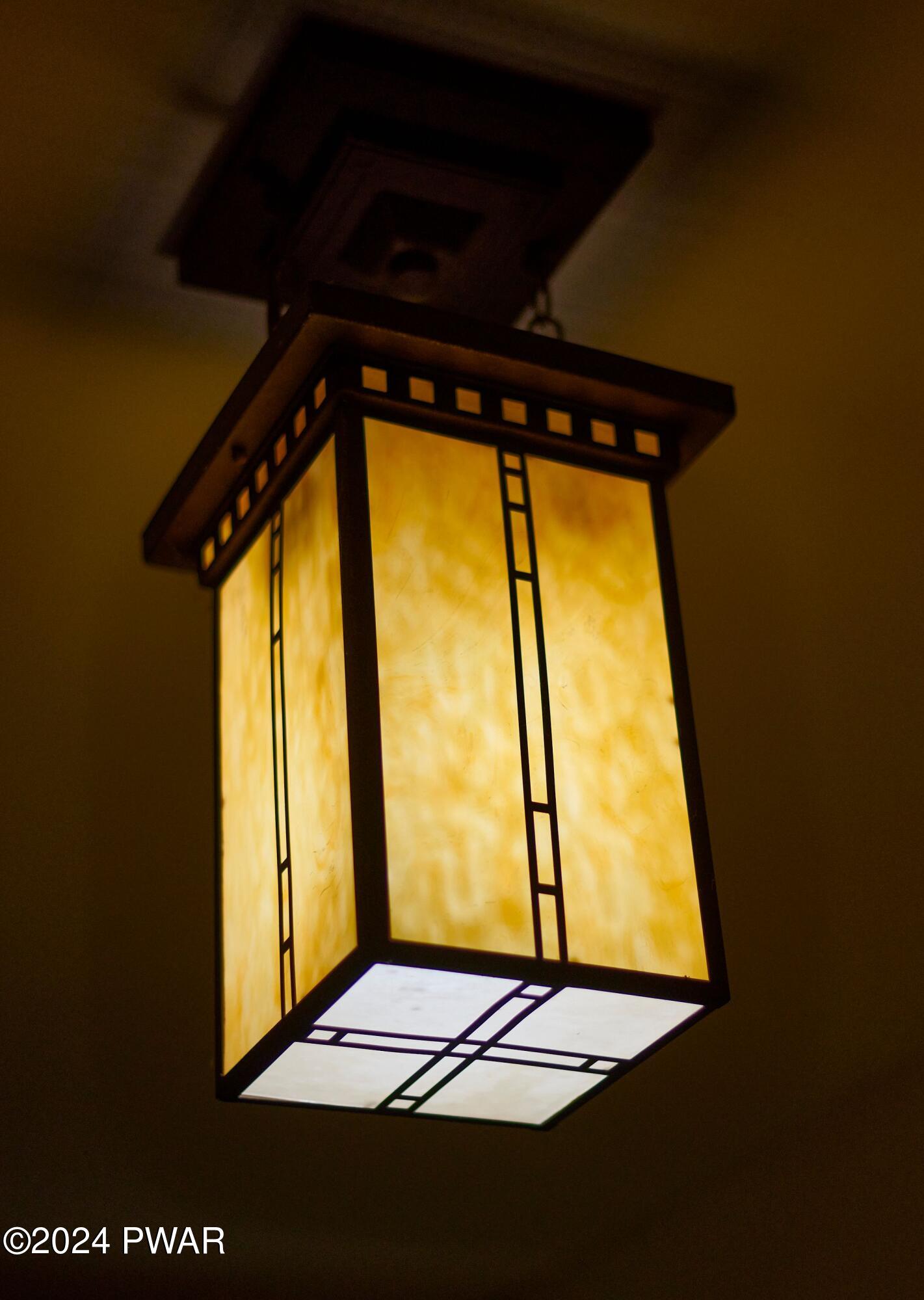 Hawley, Pennsylvania 18428, United States, 5 Bedrooms Bedrooms, ,3 BathroomsBathrooms,Residential,Pending,63404