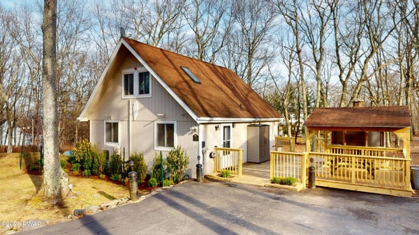 166 MALLARD LN, BUSHKILL, PA 18324 - Image c8ff9ad4ad28bfe3cd0d935d53e3673c/136101326