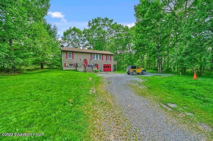 48 Woodlyn Acres Road, Hawley, Pennsylvania image 2