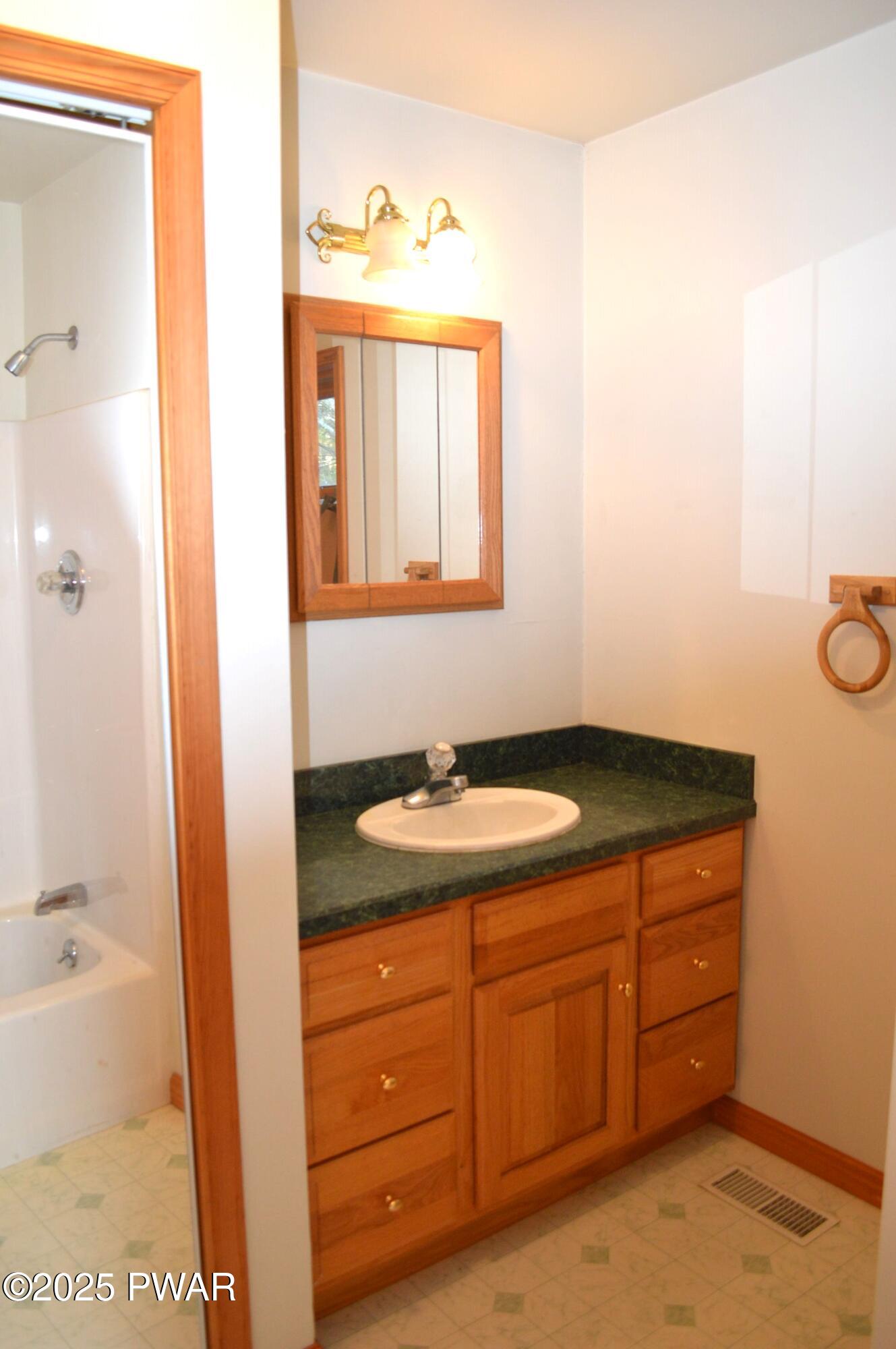 174 Neil Thompson Road, Lackawaxen, Pennsylvania image 21
