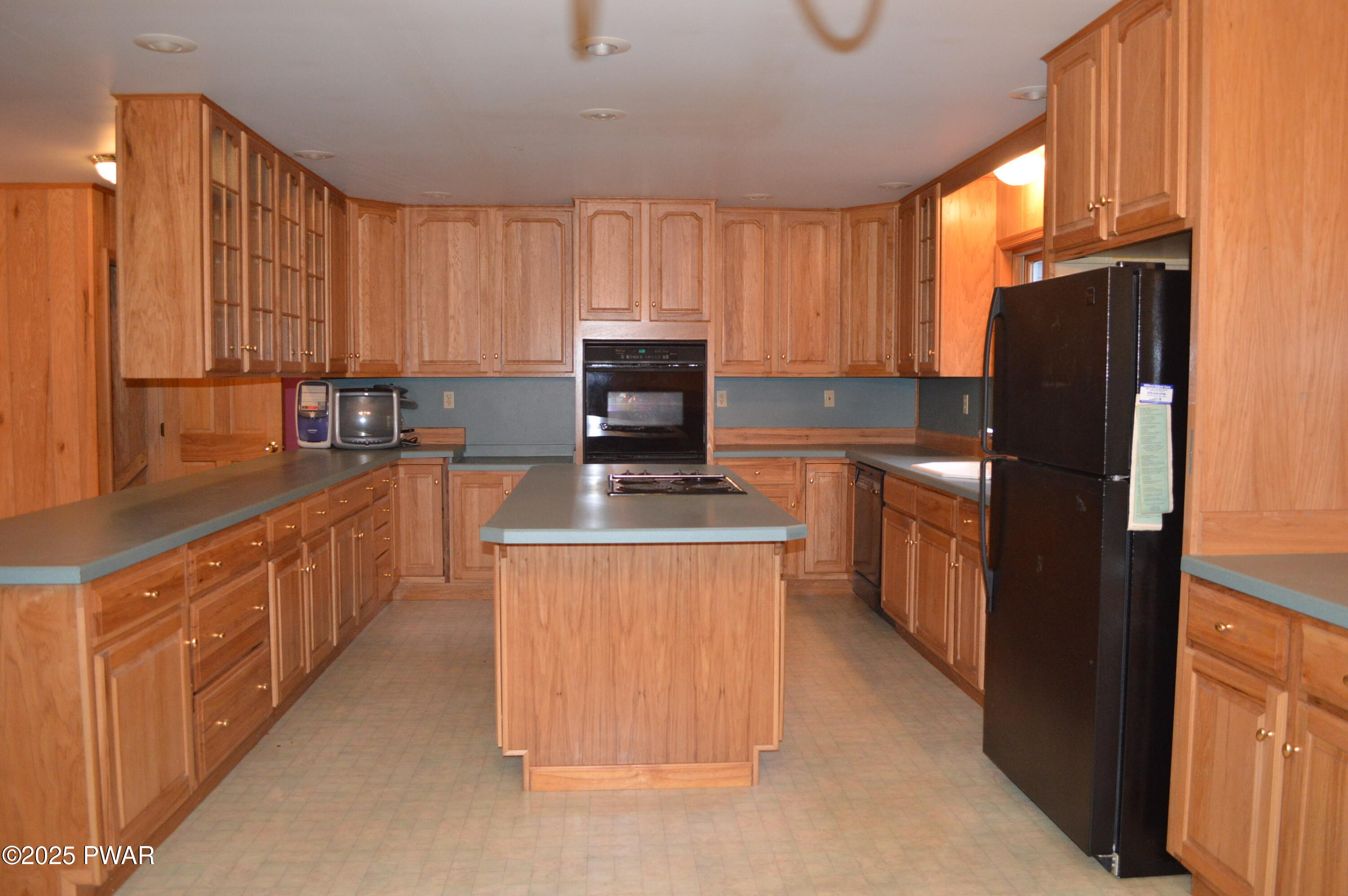 174 Neil Thompson Road, Lackawaxen, Pennsylvania image 2