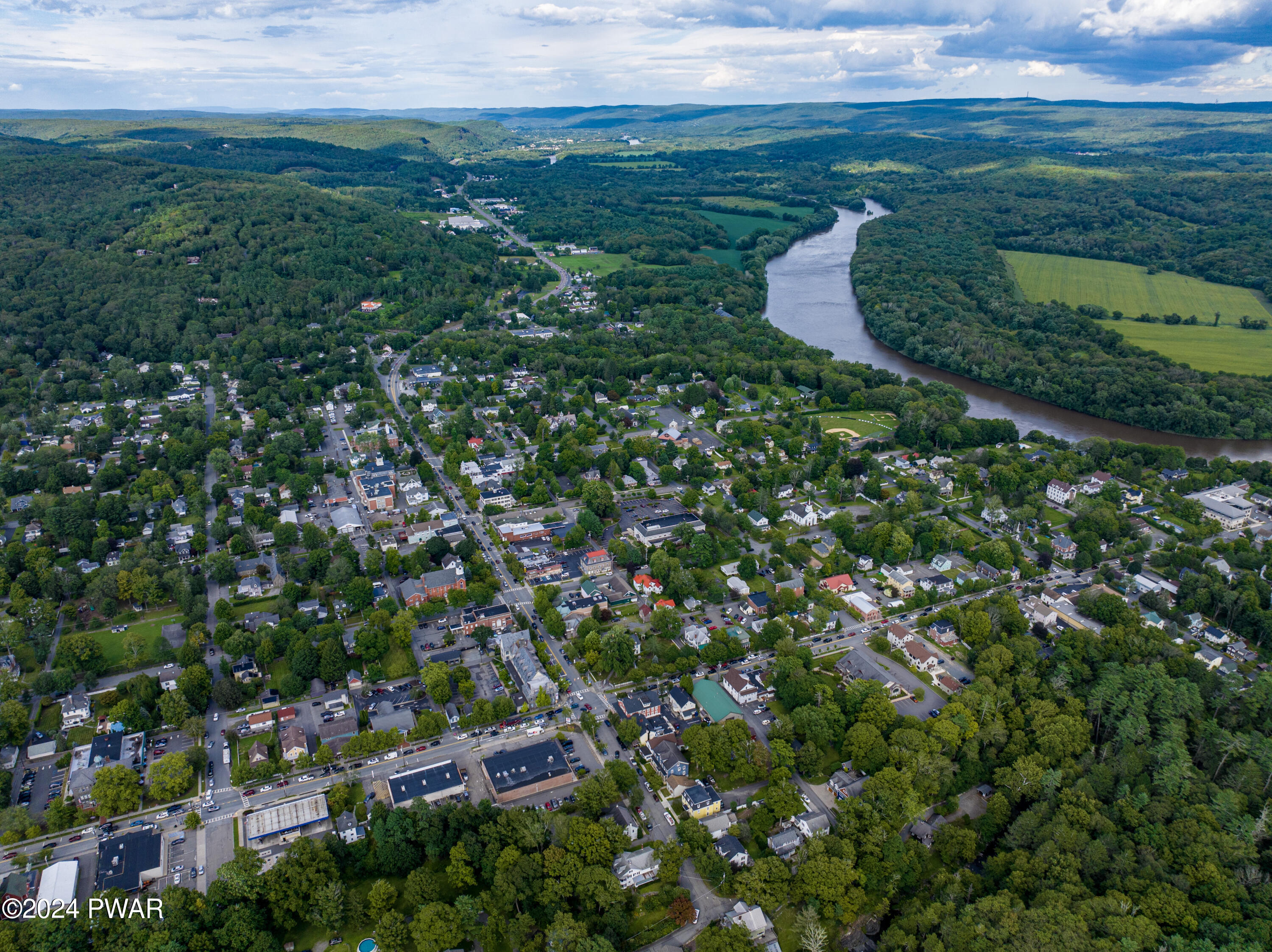 219 Broad Street, Milford, Pennsylvania image 5