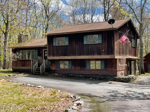 Homes For Sale - 225 Wild Meadow Drive<br/> Pike County, Milford, PA 18337