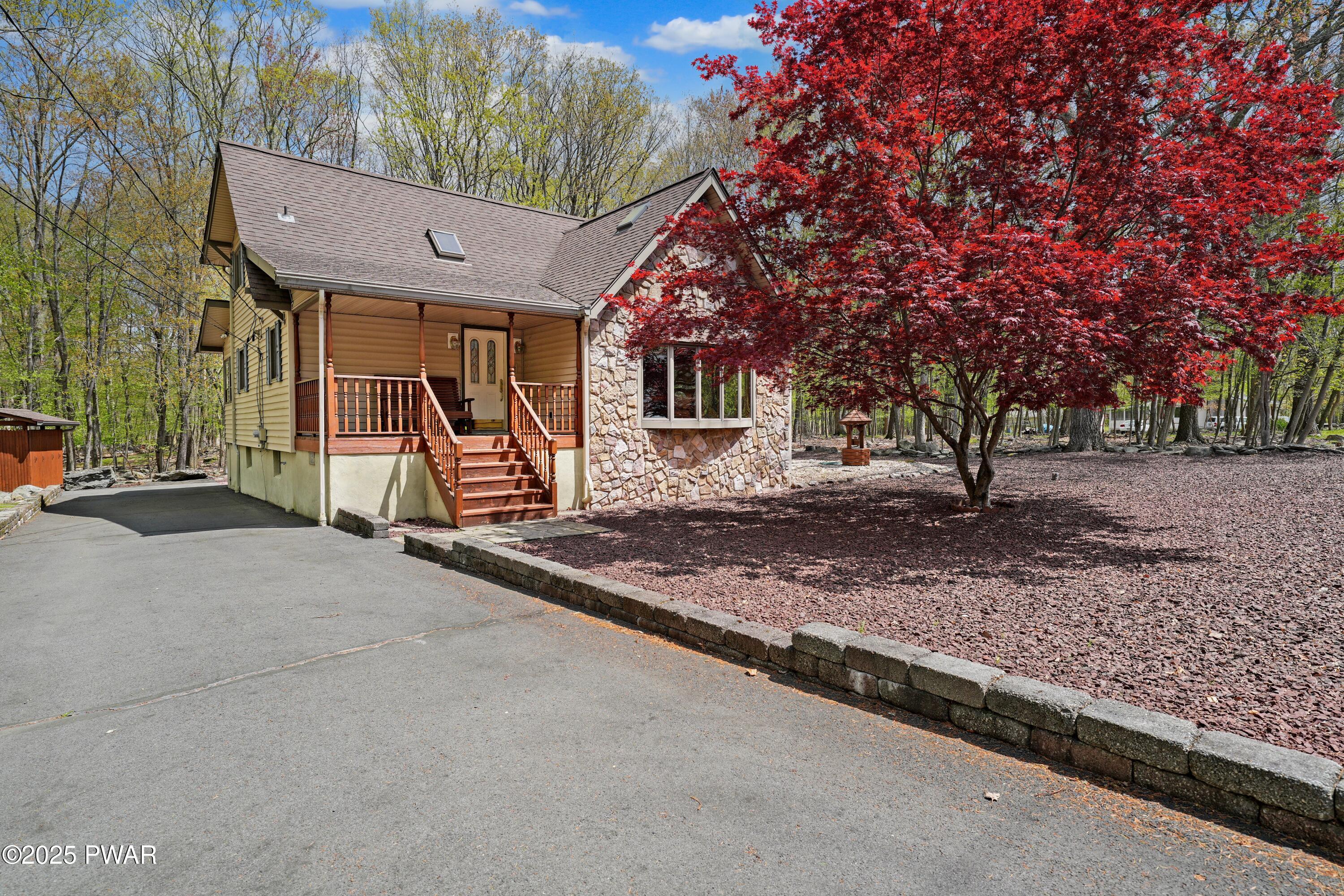 109 Glenbrook Drive, Dingmans Ferry, Pennsylvania image 1