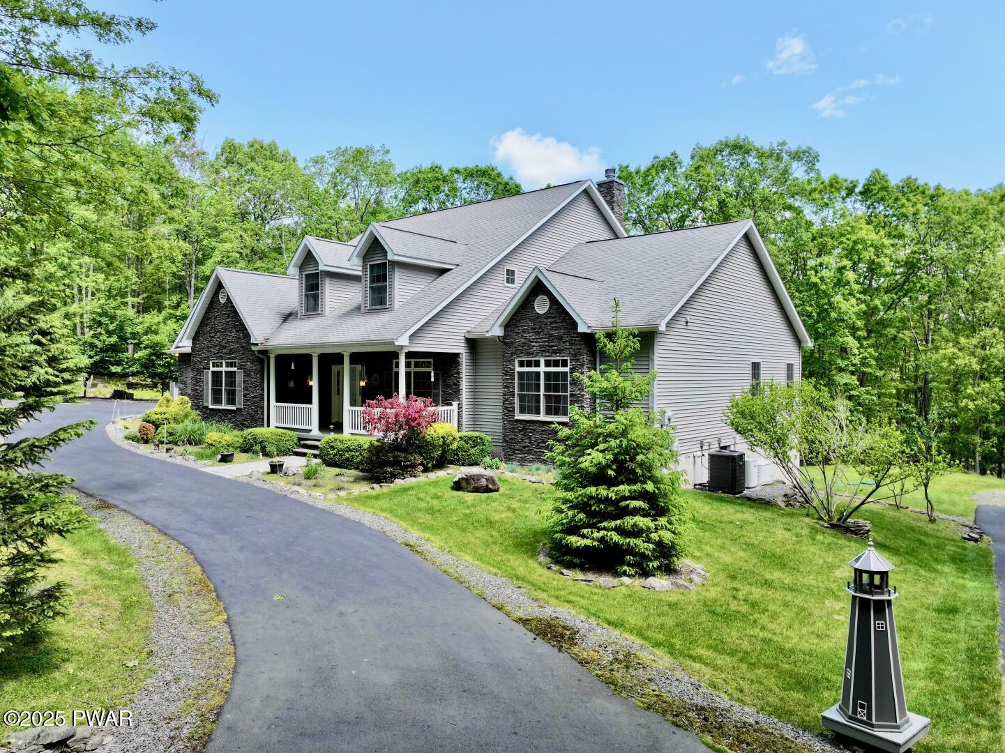 1050 Dewberry Drive, Hawley, Pennsylvania image 1