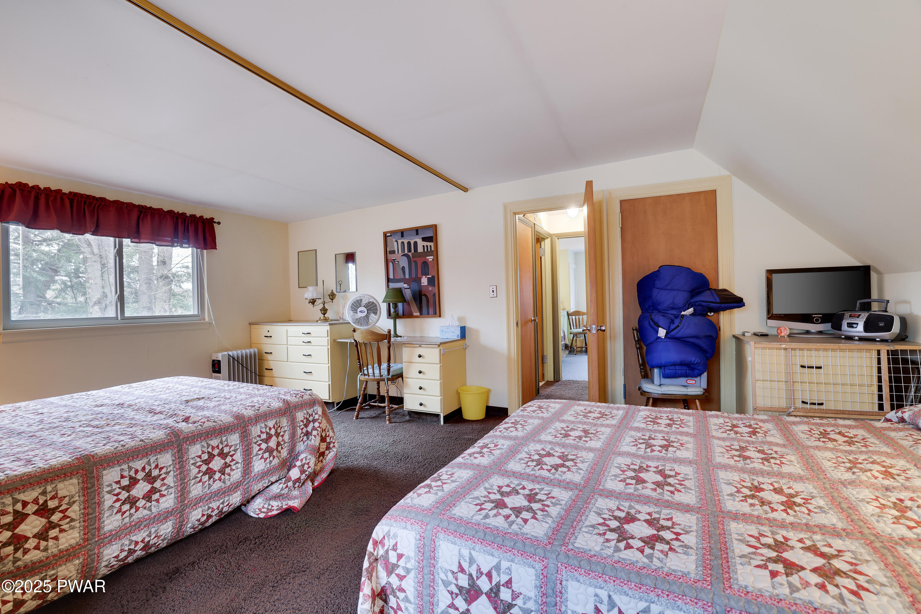 129 W. Shore Drive Drive, Hawley, Pennsylvania image 36