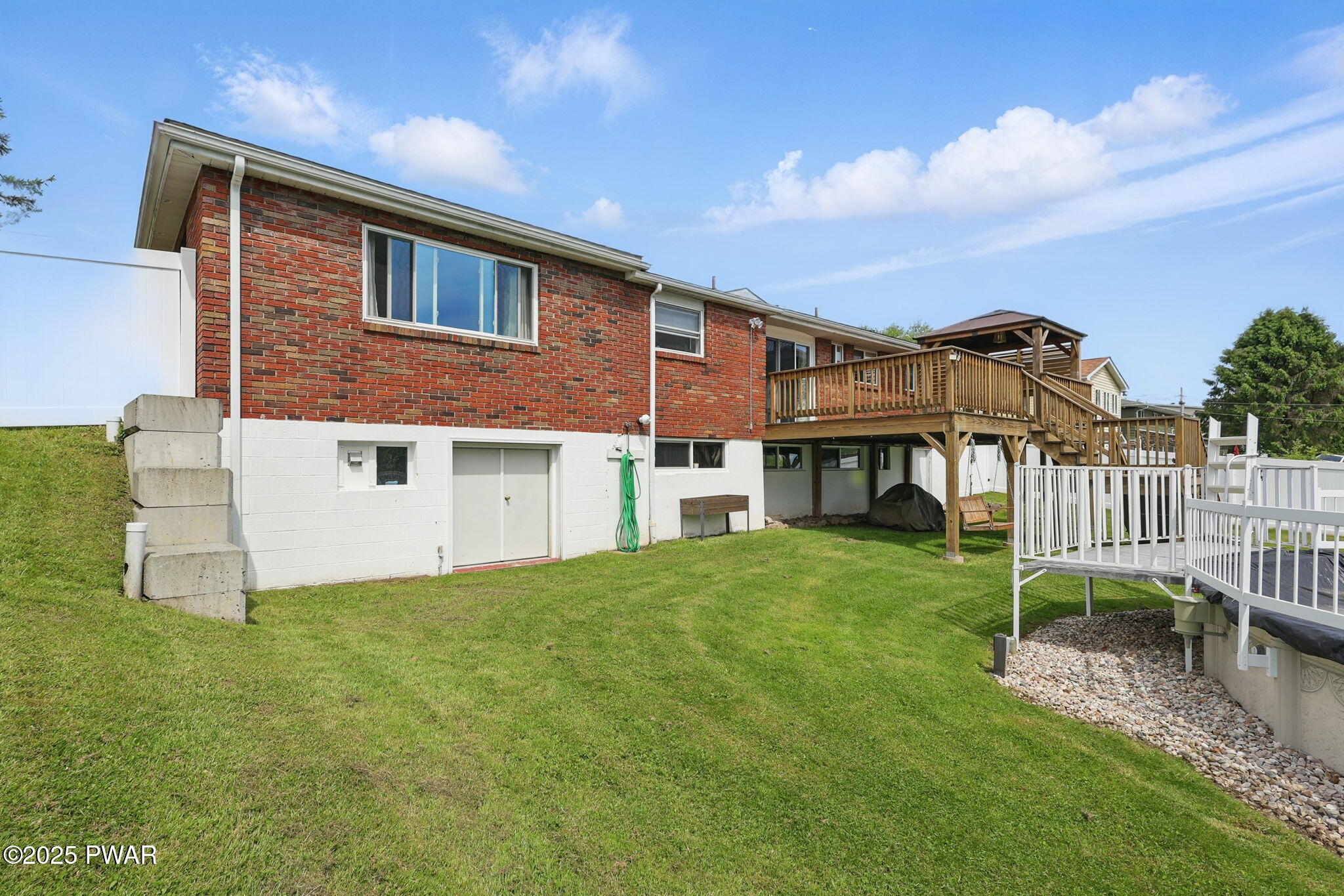 330 Susquehanna Street, Forest City, Pennsylvania image 35