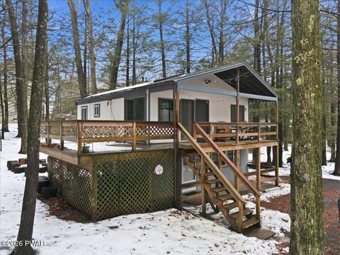 Homes For Sale - 1025 Wallenpaupack Drive<br/> Wayne County, Lake Ariel, PA 18436