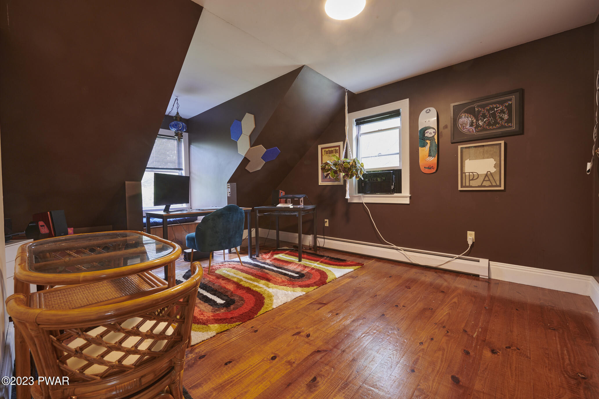 Hawley, Pennsylvania 18428, United States, 5 Bedrooms Bedrooms, ,3 BathroomsBathrooms,Residential,Active,197901