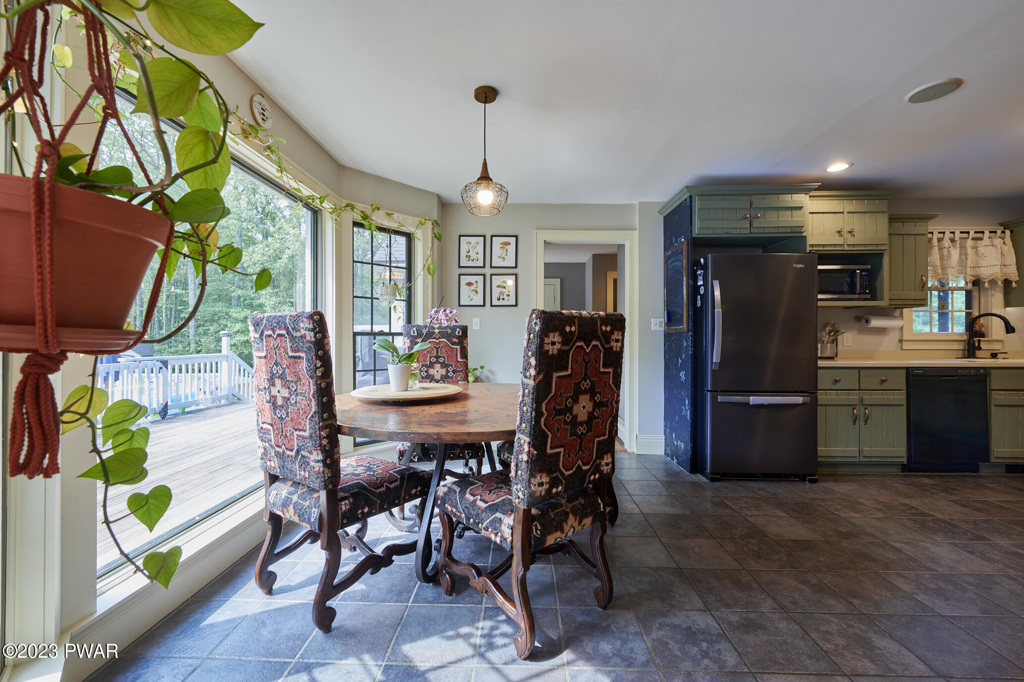 Hawley, Pennsylvania 18428, United States, 5 Bedrooms Bedrooms, ,3 BathroomsBathrooms,Residential,Active,197901