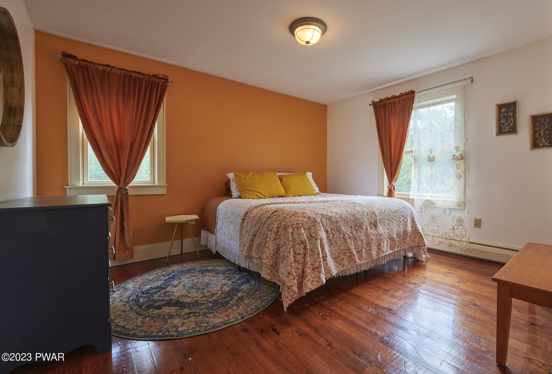 Hawley, Pennsylvania 18428, United States, 5 Bedrooms Bedrooms, ,3 BathroomsBathrooms,Residential,Active,197901