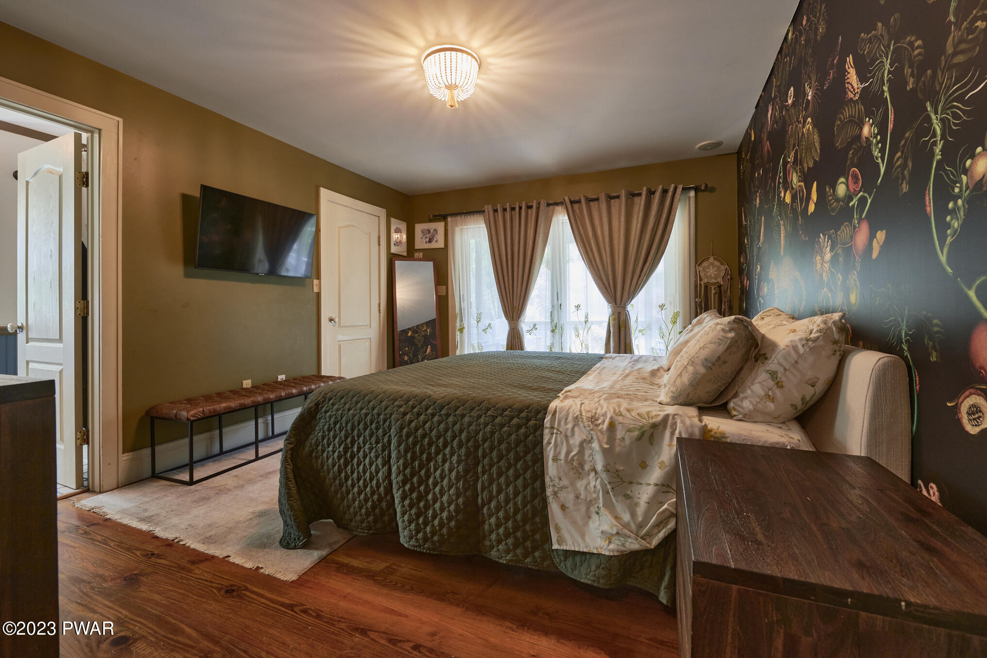 Hawley, Pennsylvania 18428, United States, 5 Bedrooms Bedrooms, ,3 BathroomsBathrooms,Residential,Active,197901