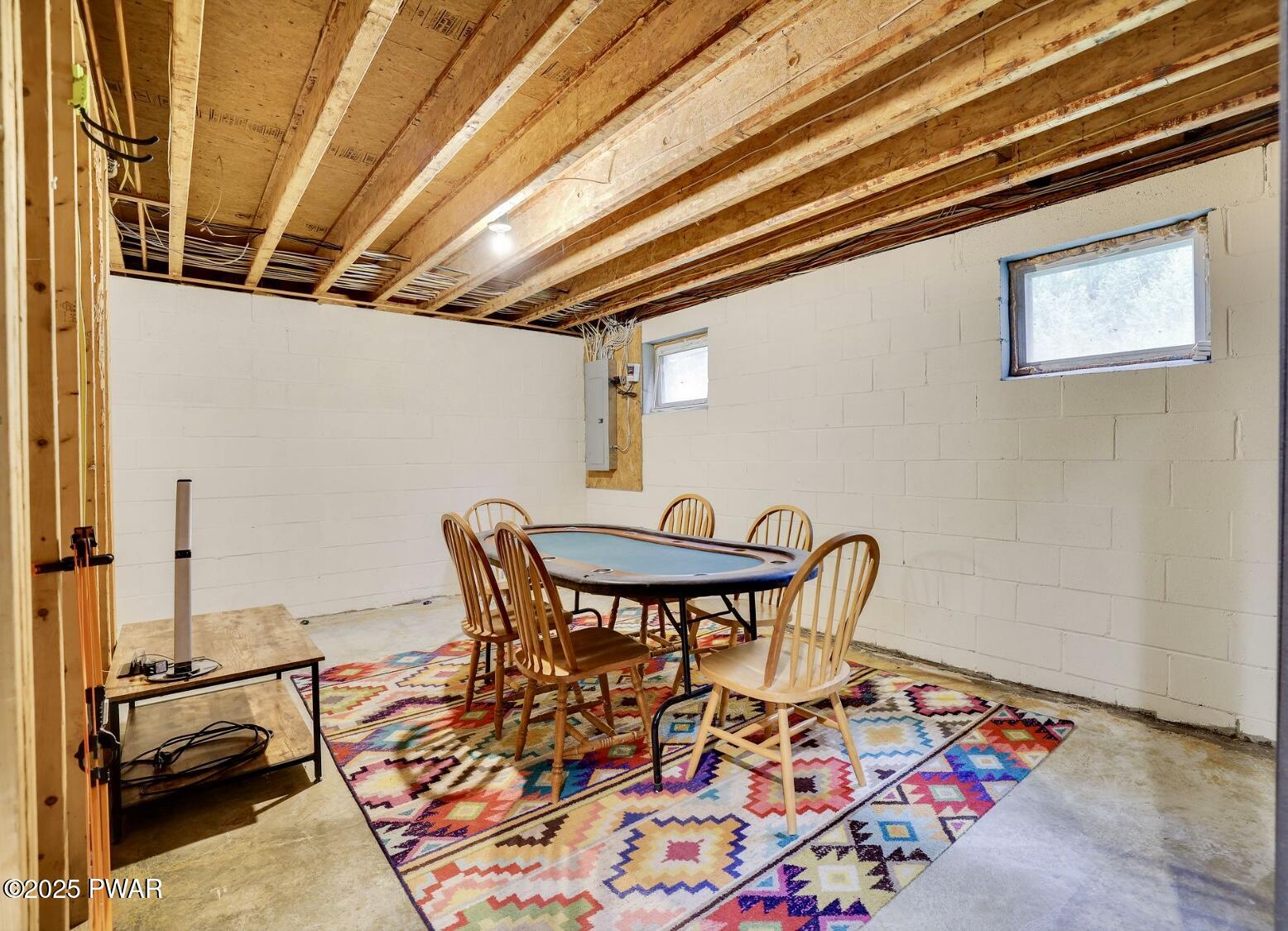 Hawley, Pennsylvania 18428, United States, 5 Bedrooms Bedrooms, ,3 BathroomsBathrooms,Residential,Active,197901