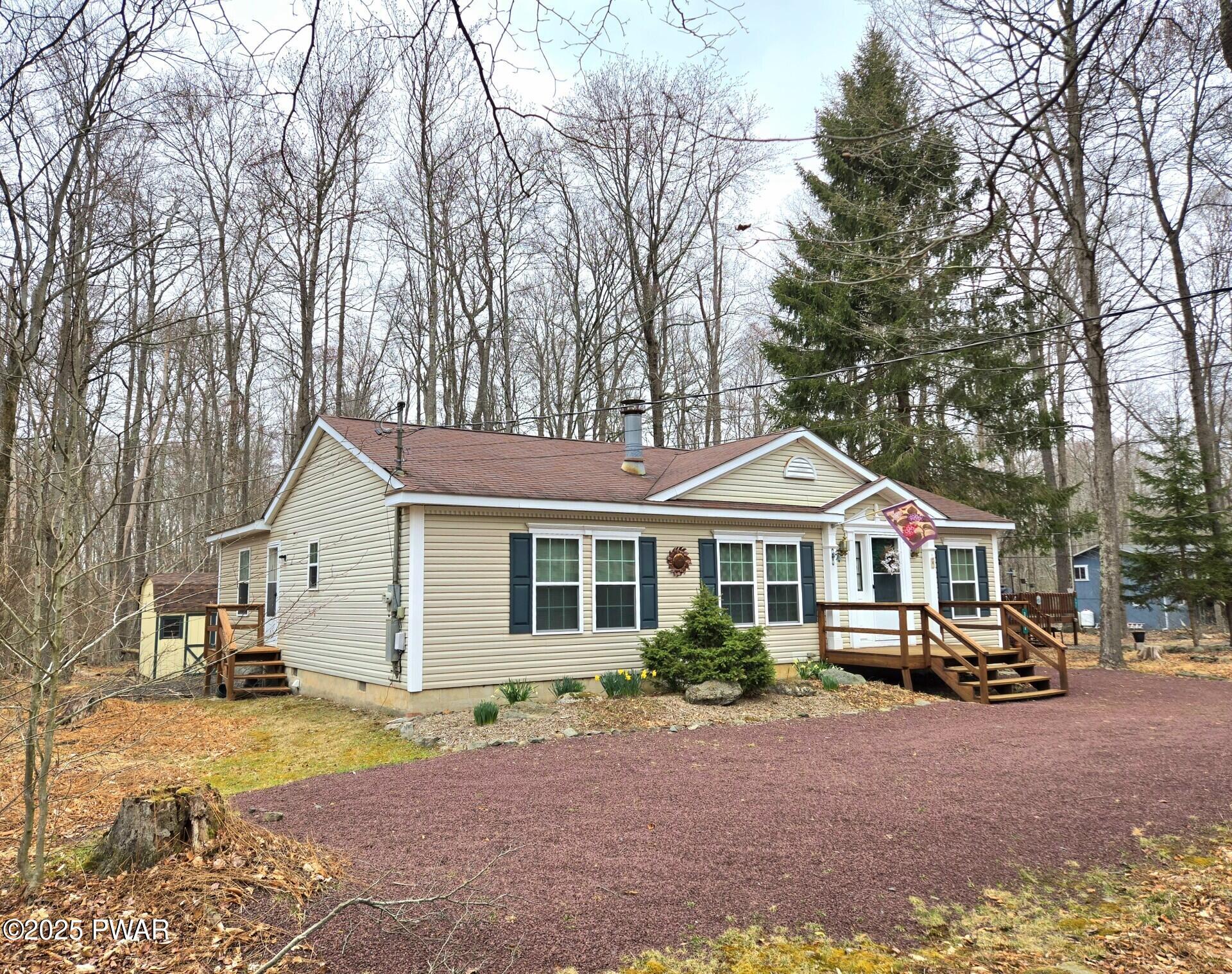 127 Maxatawny Drive, Pocono Lake, Pennsylvania image 1