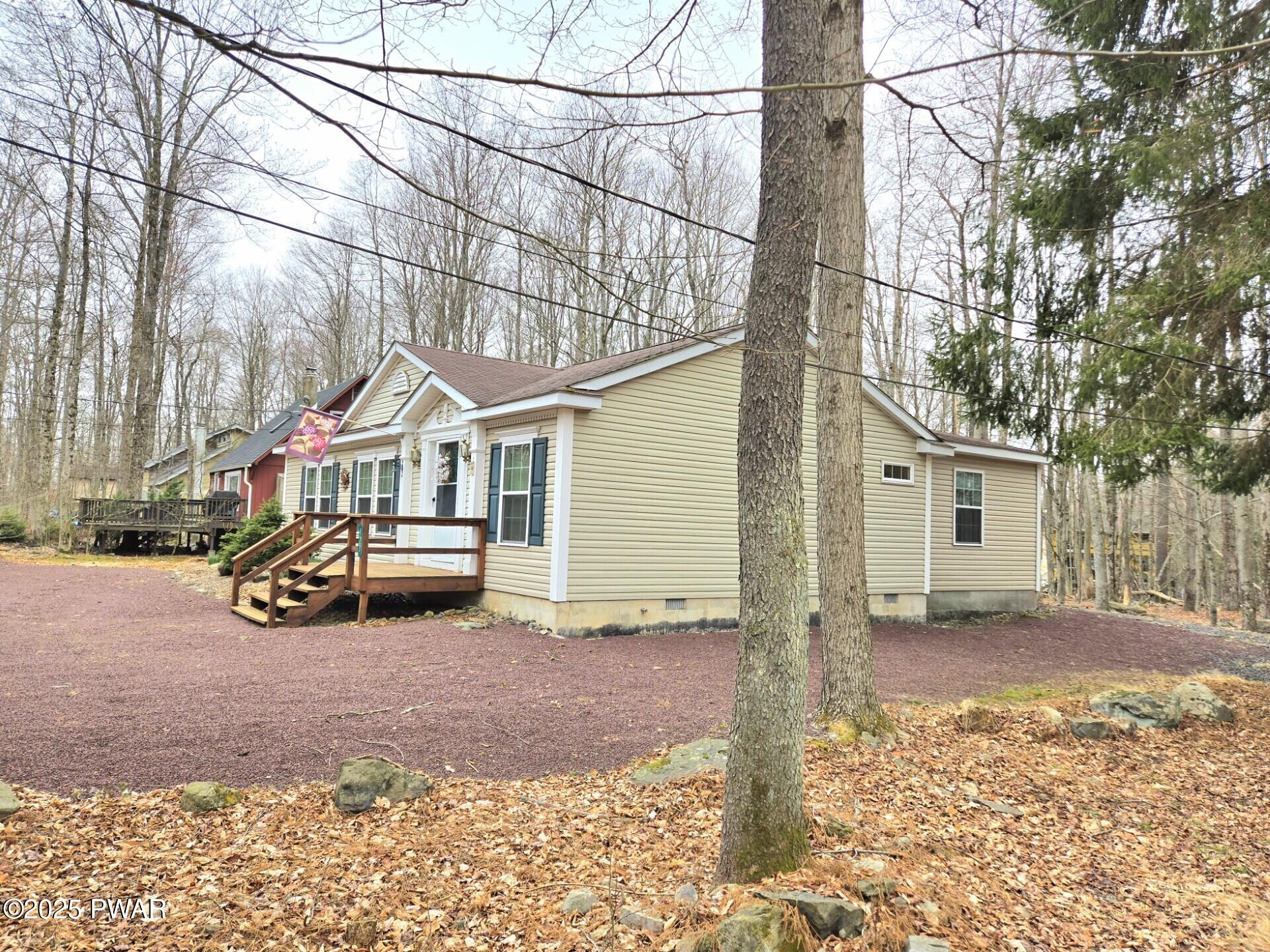 127 Maxatawny Drive, Pocono Lake, Pennsylvania image 7
