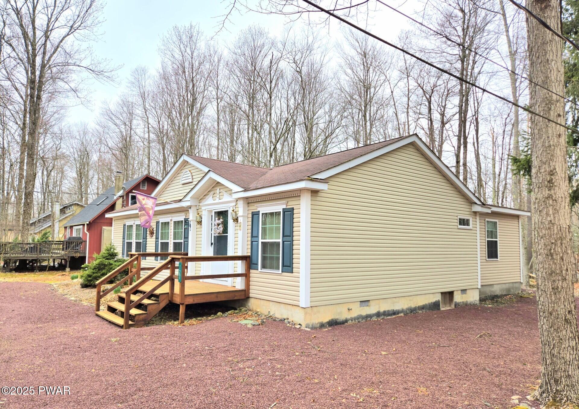 127 Maxatawny Drive, Pocono Lake, Pennsylvania image 5