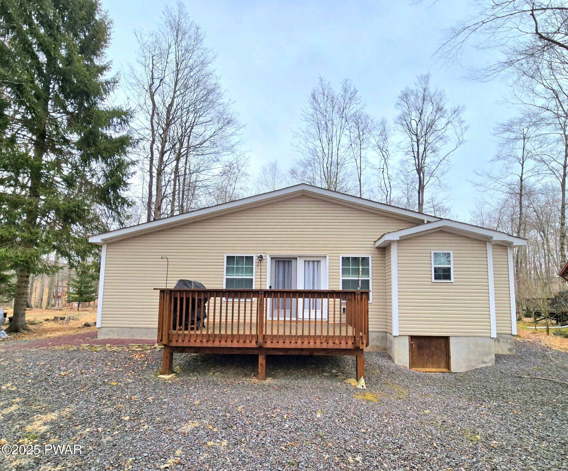 127 Maxatawny Drive, Pocono Lake, Pennsylvania image 12