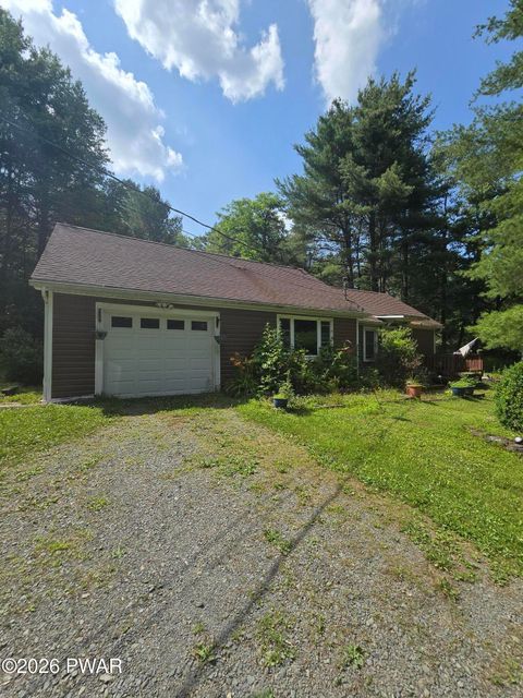 Homes For Sale - 116 Christopher Way<br/> Pike County, Hawley, PA 18428