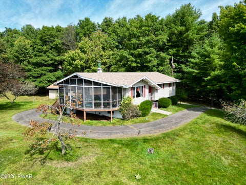Homes For Sale - 9 Pine Tree Lane<br/> Hawley, PA 18428