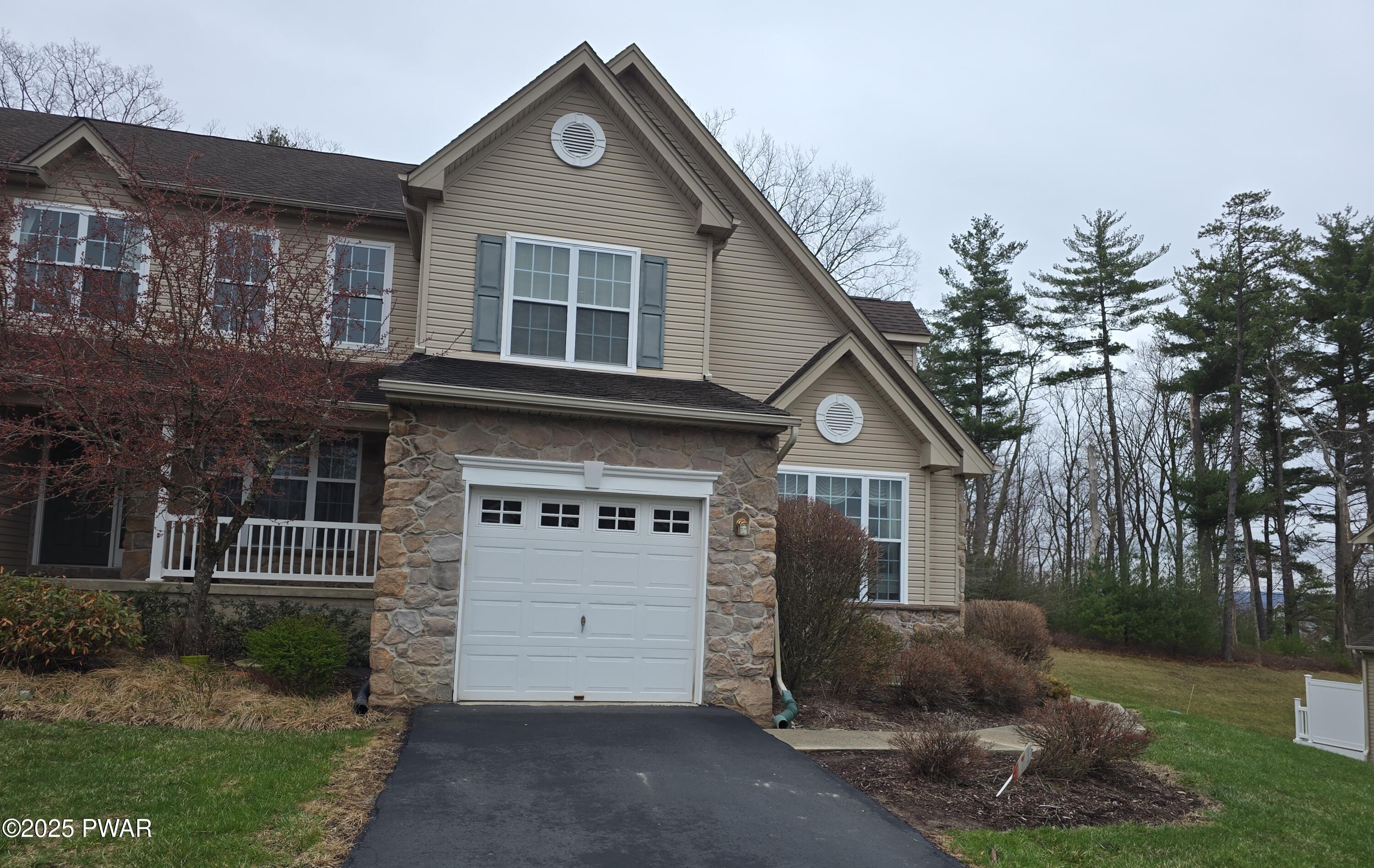 1712 Big Ridge Drive, East Stroudsburg, Pennsylvania image 1