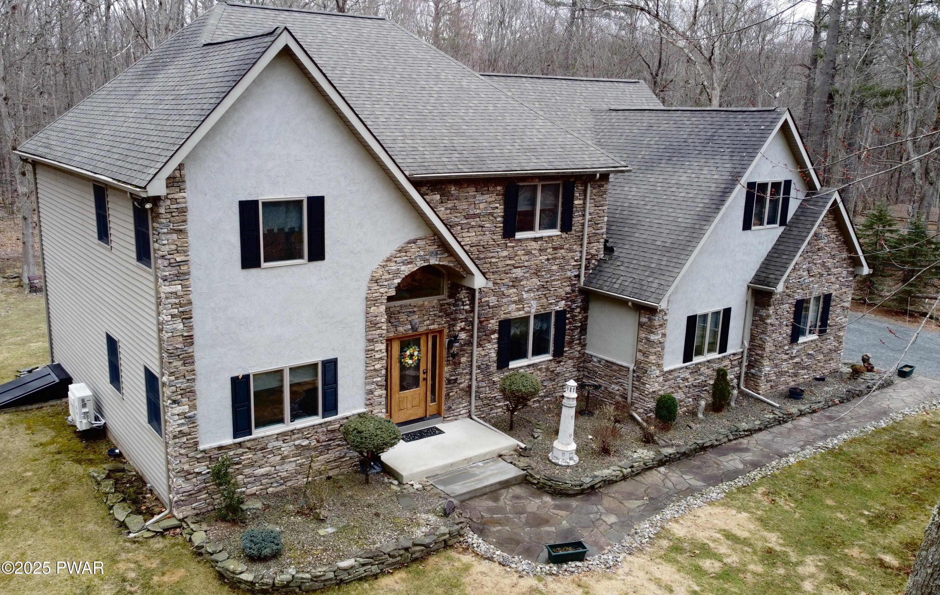1027 House Pond Court, Hawley, Pennsylvania image 5