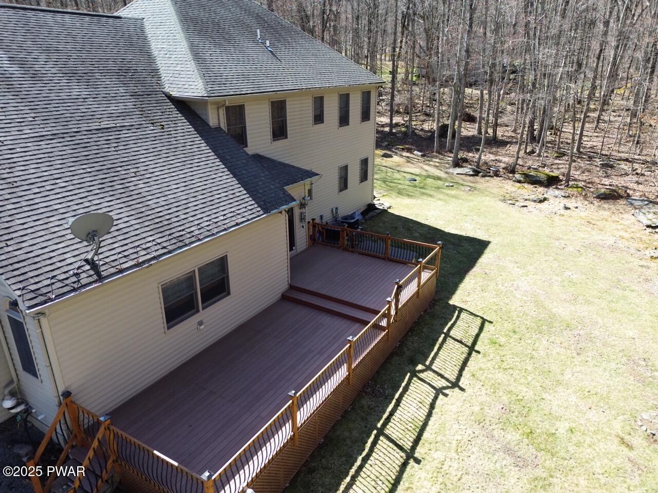 Hawley, Pennsylvania 18428, United States, 4 Bedrooms Bedrooms, ,3 BathroomsBathrooms,Residential,Active,95782