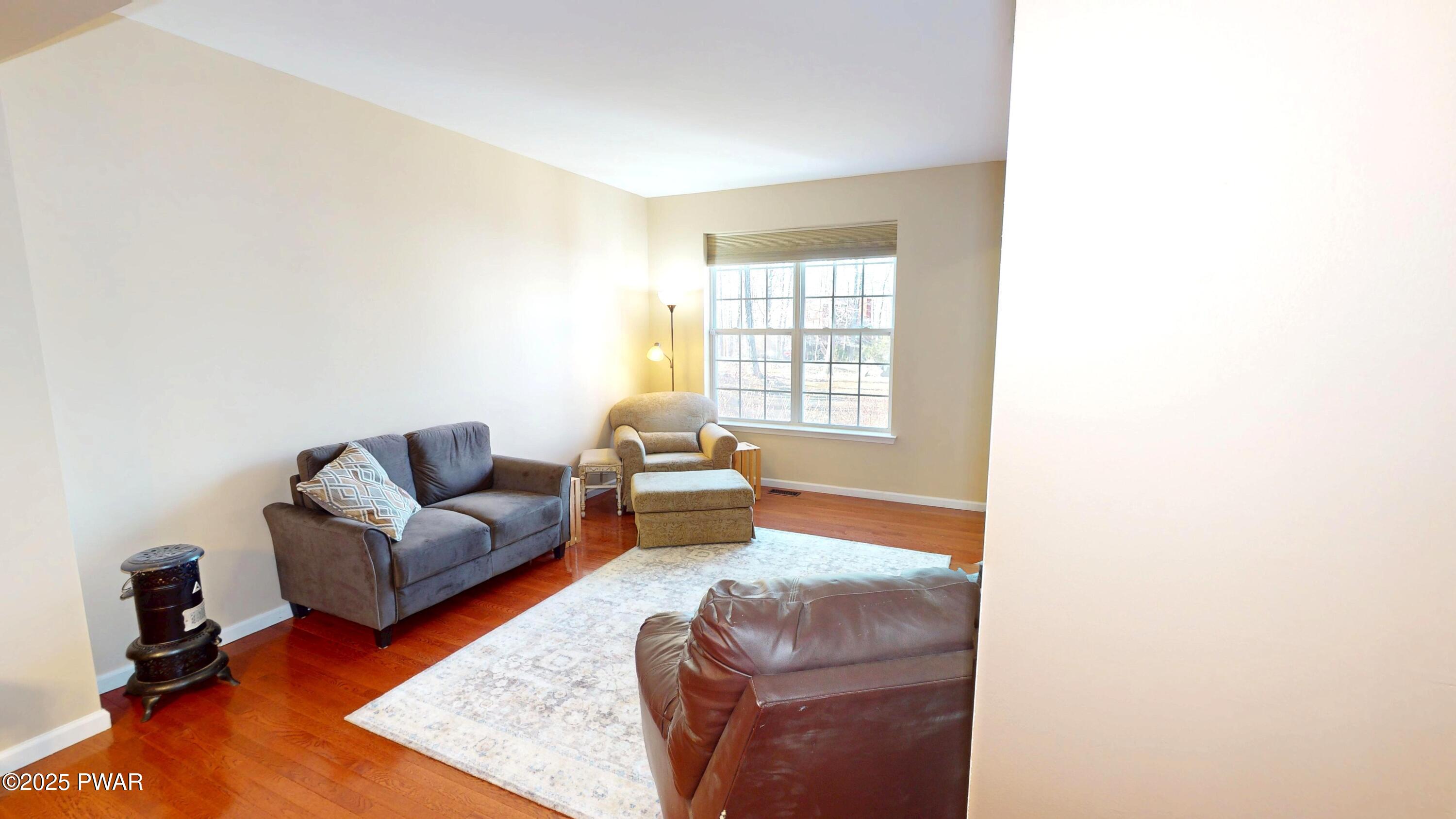 504 St Ives Court, Bushkill, Pennsylvania image 4