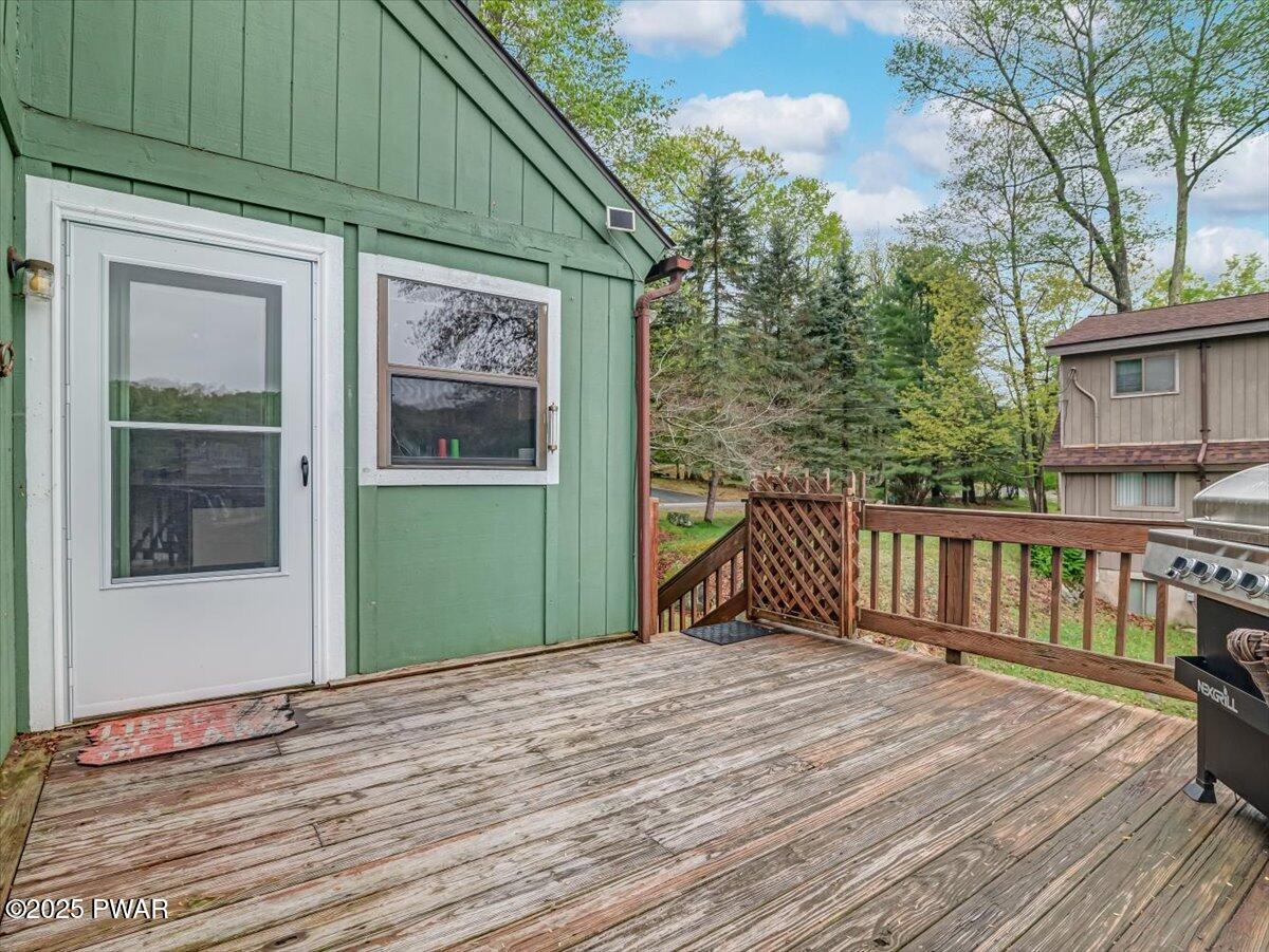343 W Shore Drive, Hawley, Pennsylvania image 6