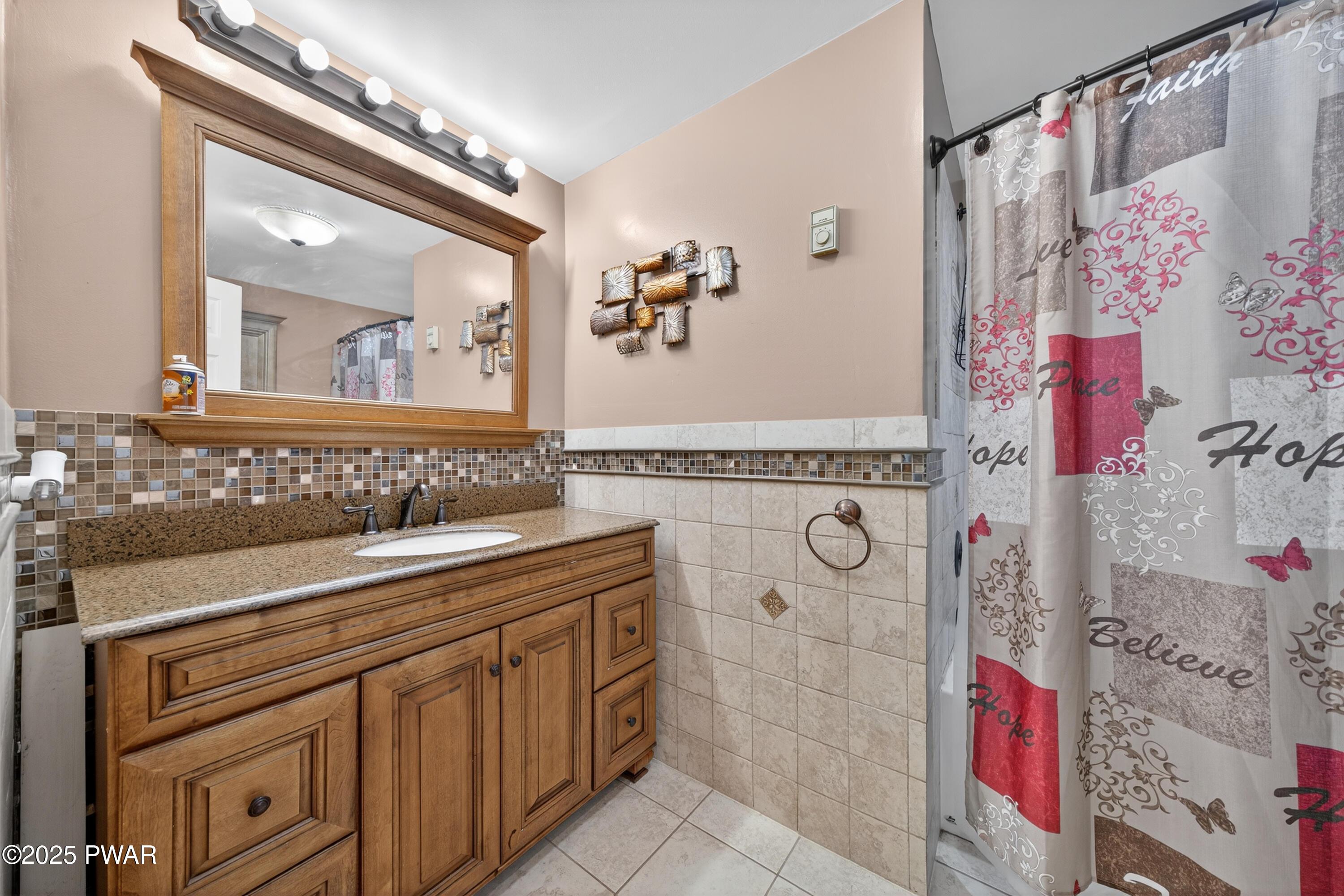 Lords Valley, Pennsylvania 18428, United States, 4 Bedrooms Bedrooms, ,3 BathroomsBathrooms,Residential,Active,195329