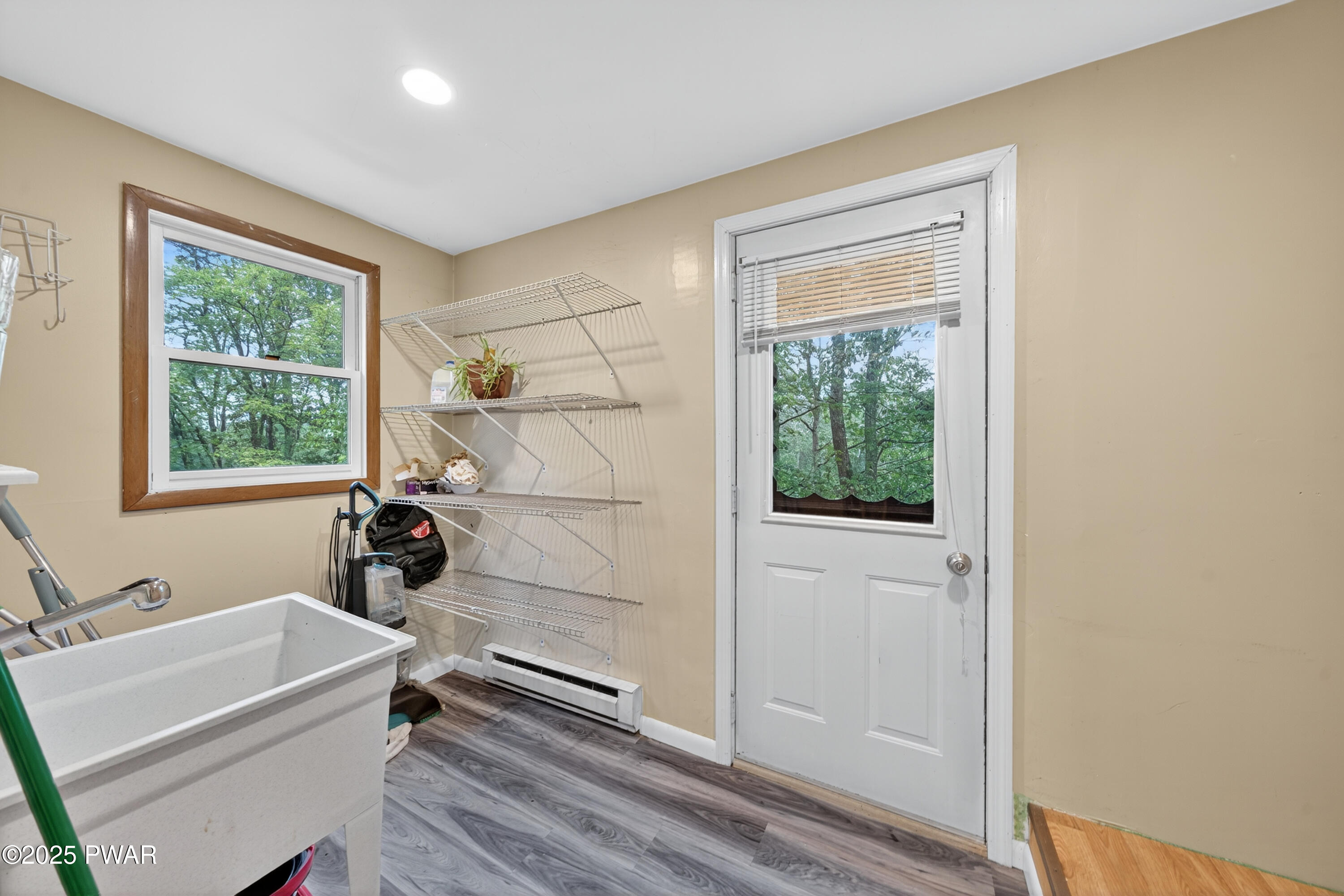 Lords Valley, Pennsylvania 18428, United States, 4 Bedrooms Bedrooms, ,3 BathroomsBathrooms,Residential,Active,195329