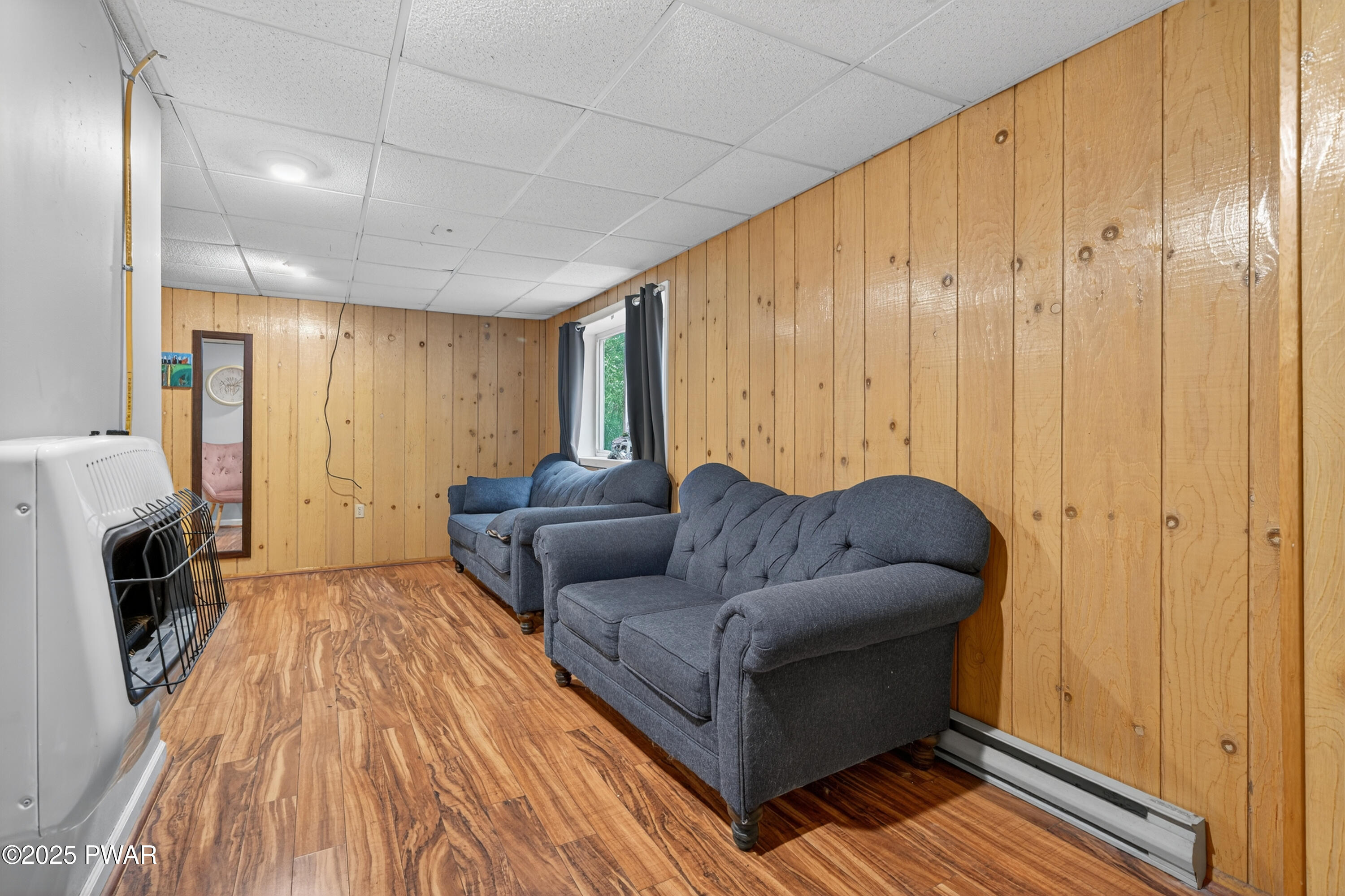 Lords Valley, Pennsylvania 18428, United States, 4 Bedrooms Bedrooms, ,3 BathroomsBathrooms,Residential,Active,195329