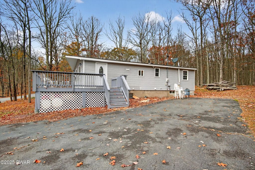 Photo of 123 Andiron Way, Lackawaxen, PA 18435 (MLS # PW253694)