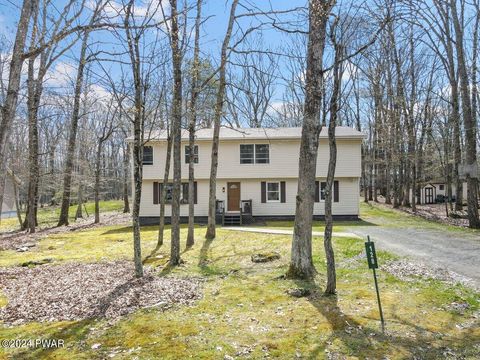 128 Forest View Drive, Hawley, PA 18428 - MLS#: PW241174