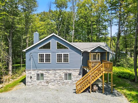 Homes For Sale - 124 Oak Circle<br/> Wayne County, Lake Ariel, PA 18436