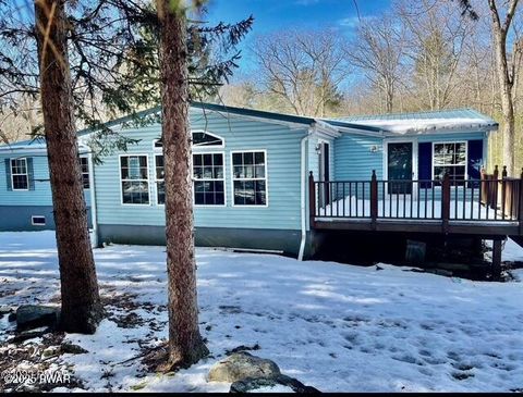 Homes For Rent - 8 Hutchinson Court<br/> Hawley, PA 18428