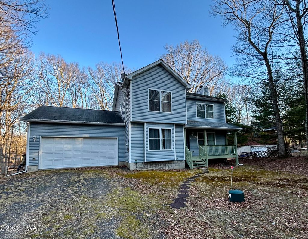 Photo of 154 Lakeview Drive, Dingmans Ferry, PA 18328 (MLS # PW260857)