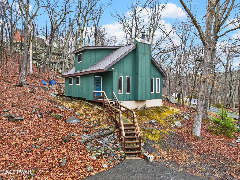 Photo of 119 Bond Court, Bushkill, PA 18324 (MLS # PW260858)