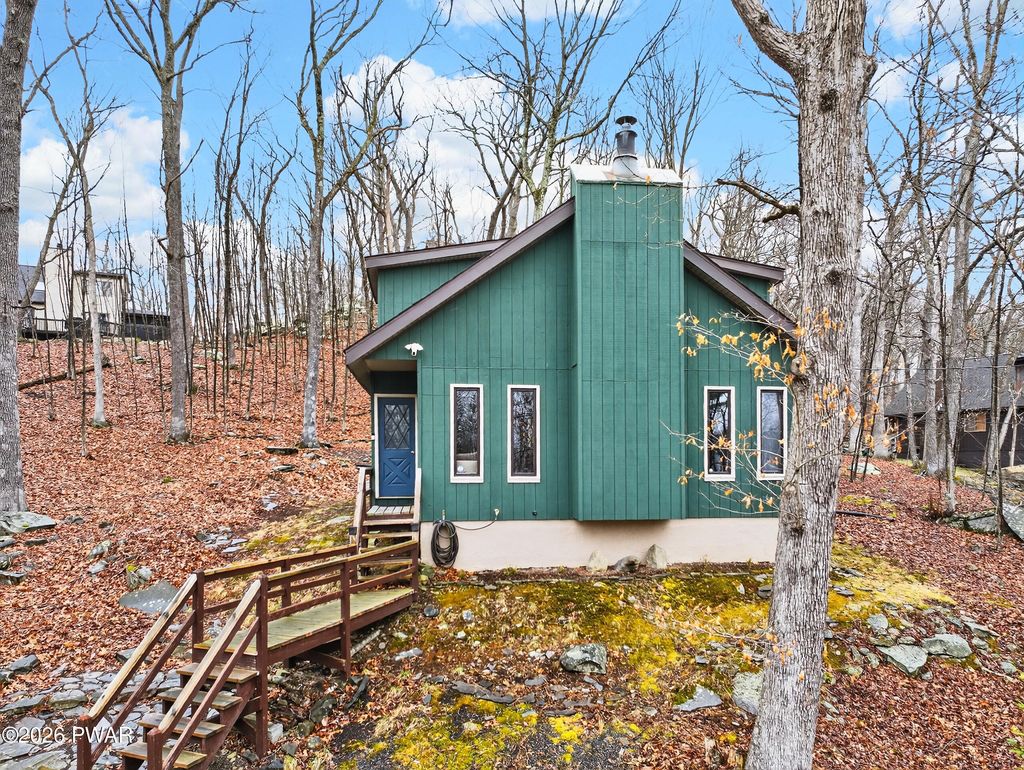 Photo of 119 Bond Court, Bushkill, PA 18324 (MLS # PW260858)